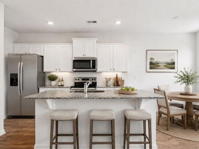 5477 Cypress Cir, College Park, GA 30349