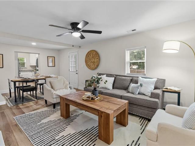 5472 Olde Towne RD