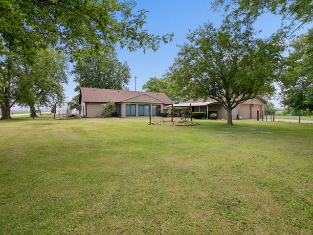 5472 E 2000n Road