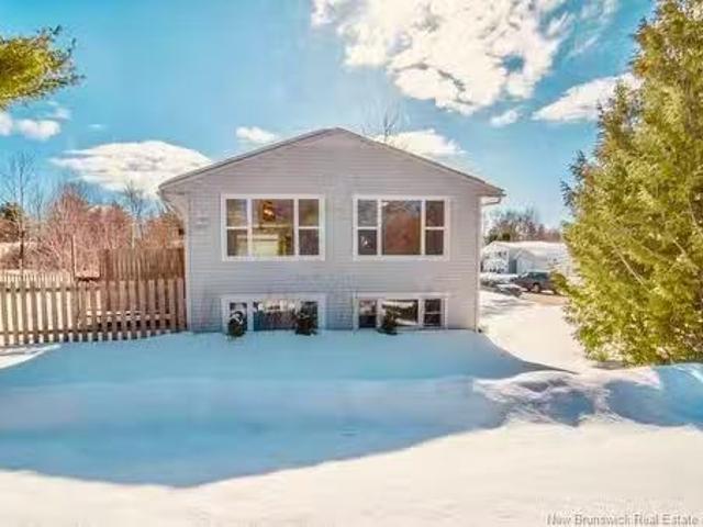 547 Chancellor Crt, Oromocto, NB, E2V 1J1 house for sale Li.