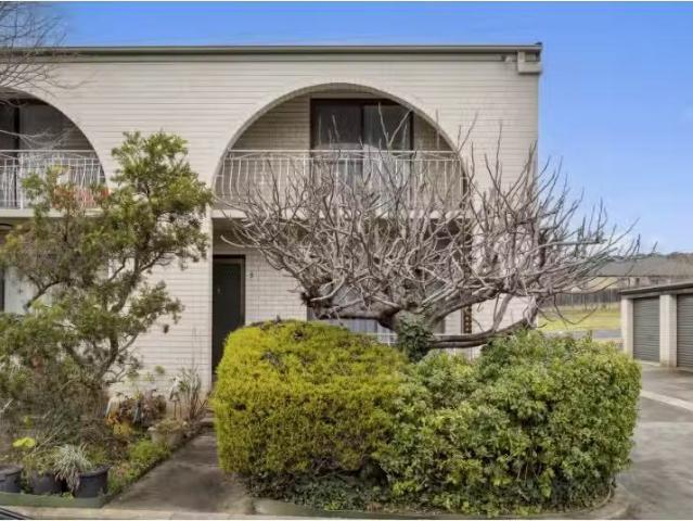5/47 Booth Street, Queanbeyan Townhouse for rent Listed by Ra.