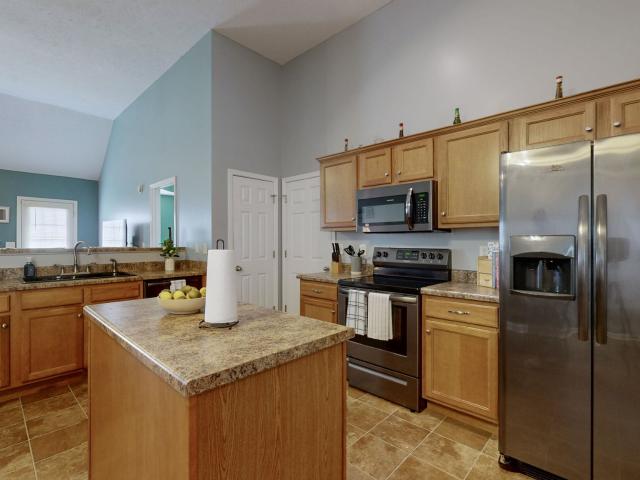 547 Faxon Ct