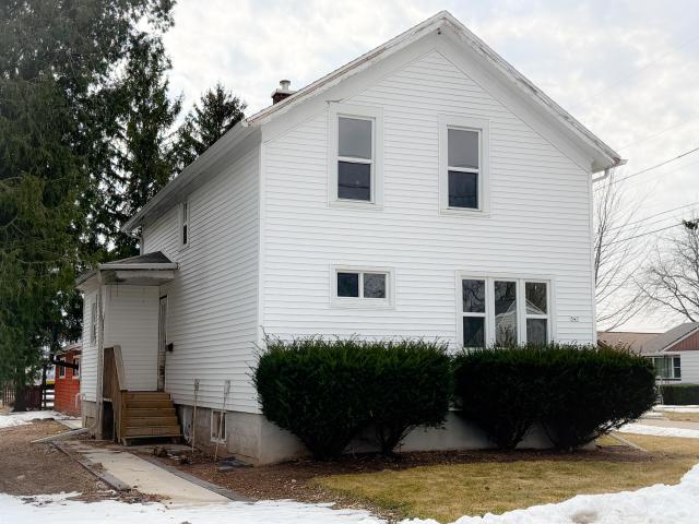 547 Madison St