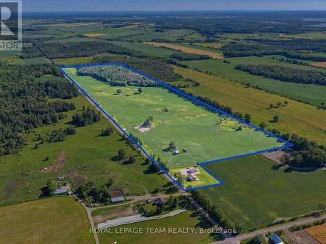 547 Malloy Road, Whitewater Region, ON, K0J 1C0 Luxury House for sale | Listing ID X13591 | Royal LePage Carriage Trade Luxury Properties