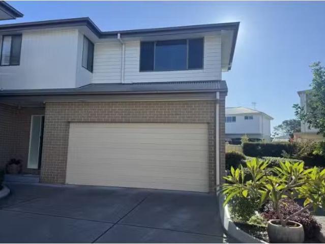 5/47 Seaman Avenue, Warners Bay Townhouse for rent Listed by.