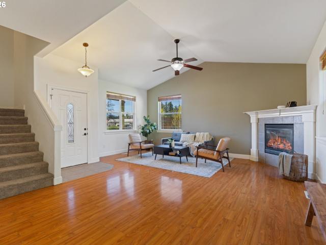 547 sw rock creek dr