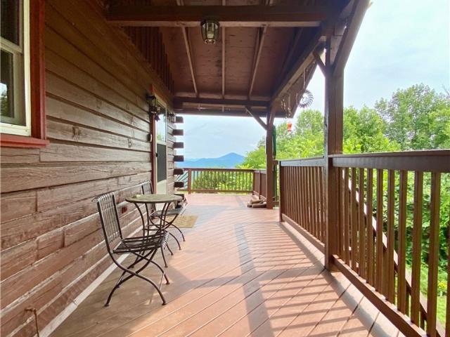 547 Round Knob Ridge Road
