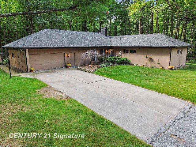 547 W Peterson Drive