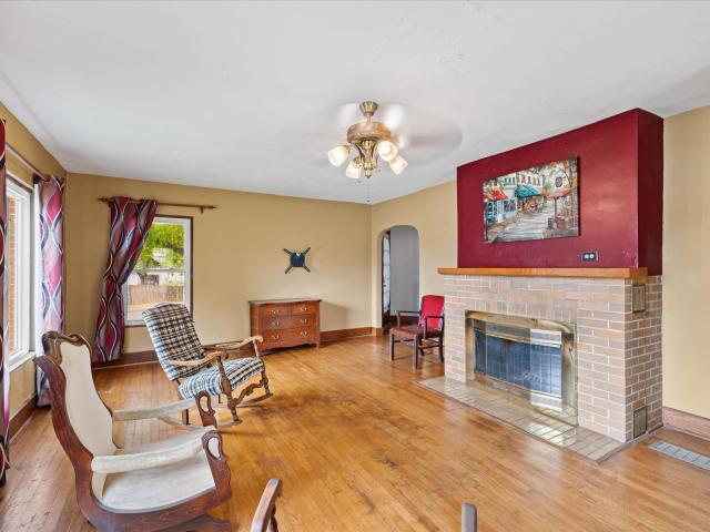 547 Walnut Street