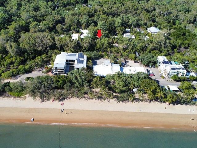 547m2 land one block from Horseshoe Bay beachfront