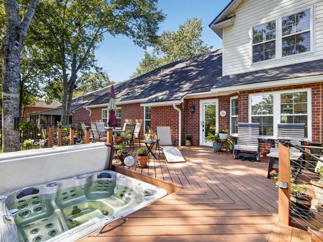 5484 Clearview Drive