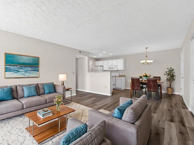 5488 Cypress Chase