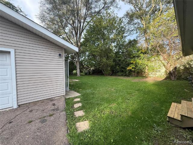 5489 Avis Drive