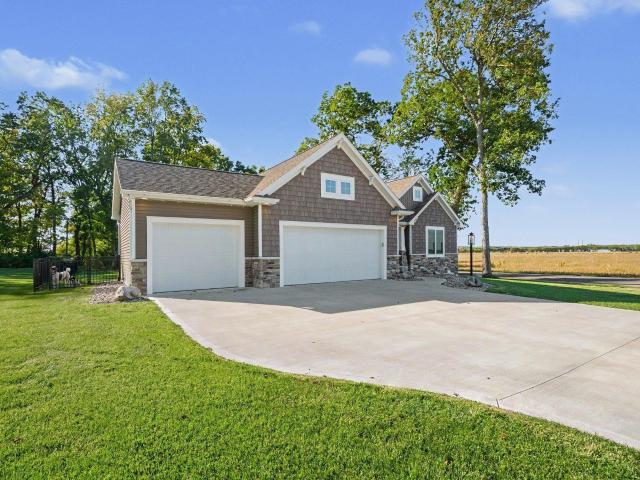 54825 Black Oak Court
