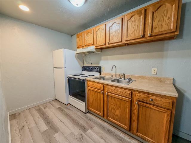 548 Hansen Ave 9
