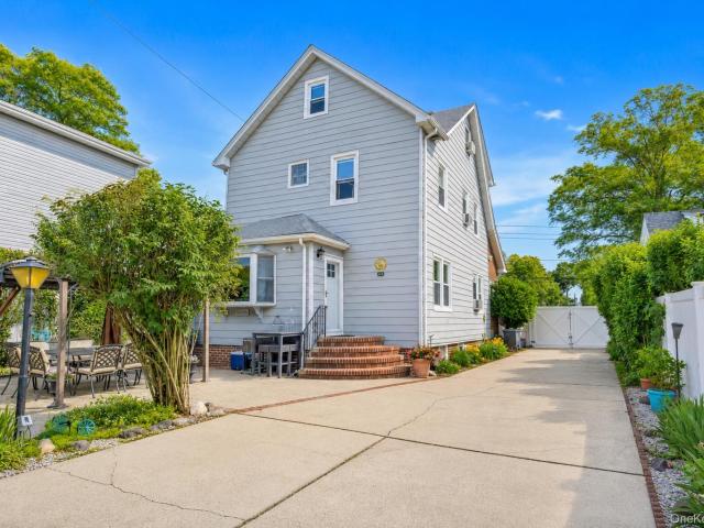 549 De Mott Avenue