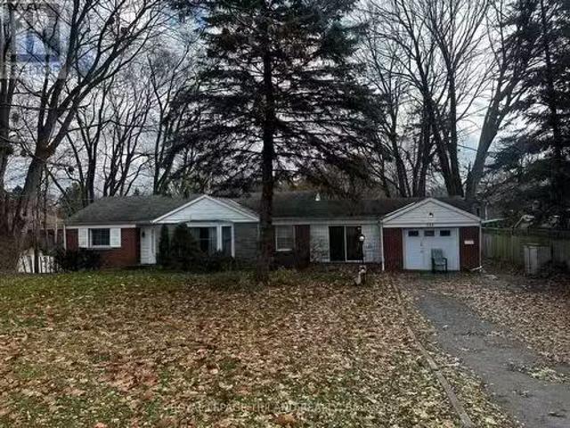549 Fanshawe Park Road E, London, ON, N5X 1L2 house for leas.