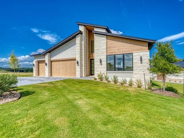 549 Mayapple Dr, Horseshoe Bay, TX 78657