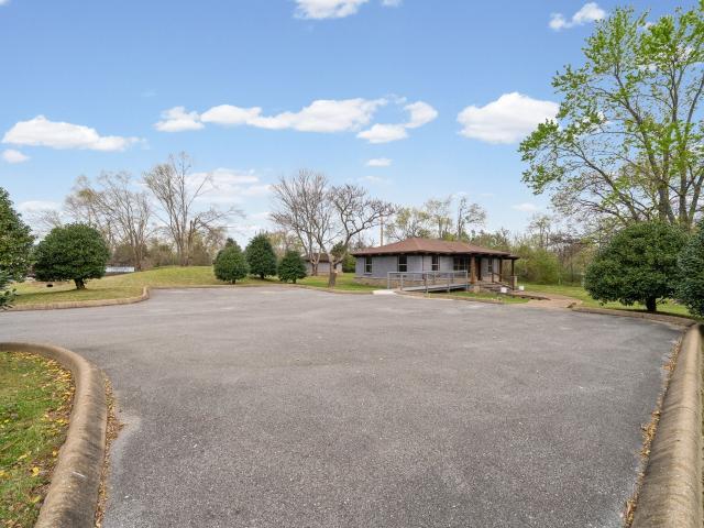 549 Swan Ave
