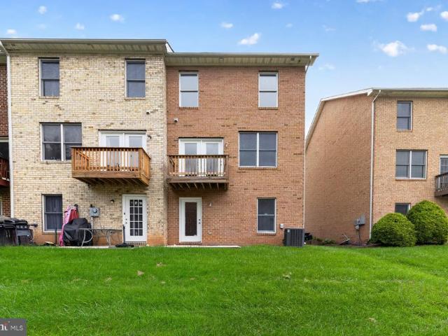 549 Pangborn Boulevard