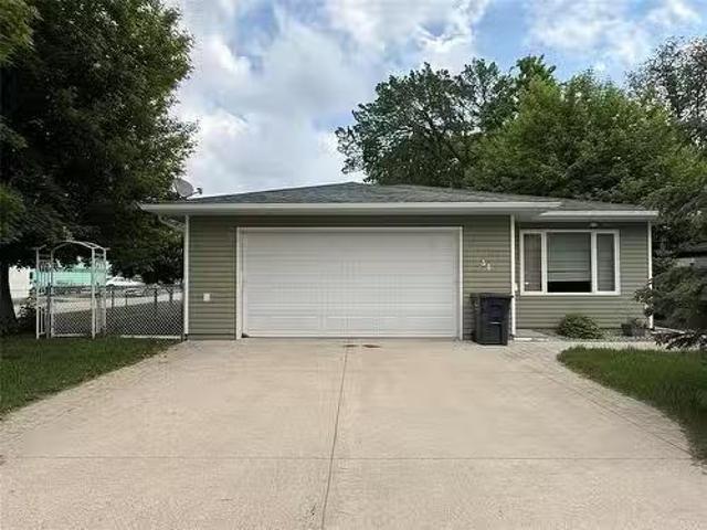 54 4Th Street Se, Portage La Prairie, MB, R1N 1K8 house for.