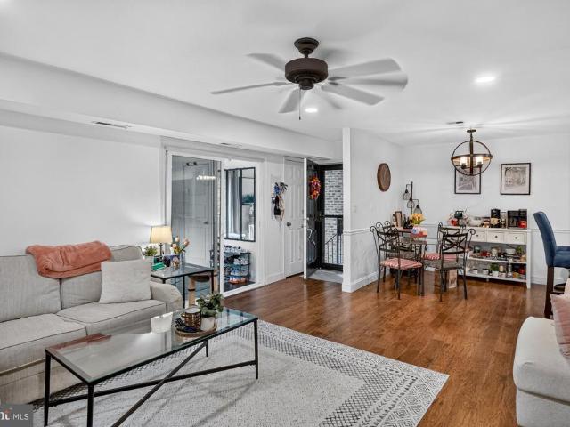 54 W Bluebell Lane
