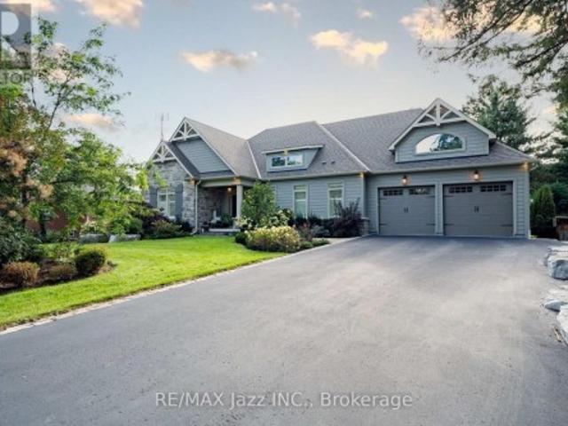 54 Ward Street, Whitby, ON, L1M 1G8 house for sale | Listing ID E13759 | Royal LePage