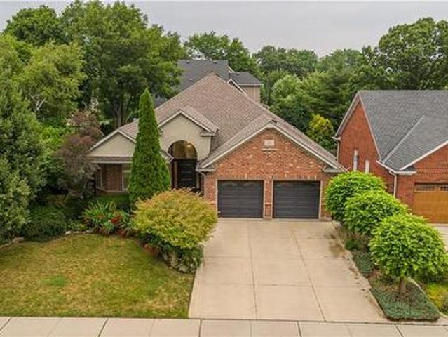 54 Waterwheel Crescent, Waterdown, ON, L9H 7B7 Luxury House for sale | Listing ID 40866 | Royal LePage Carriage Trade Luxury Properties