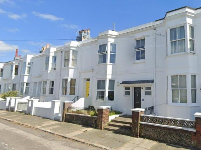 54 West Hill Street, East Sussex BN1 1 bed apartment to rent £765 pcm £177 pw
