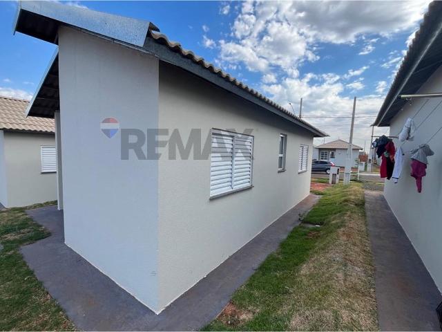 54 Área Útil Casa Alugar, 2 Dormitórios localizado em Rua Altinópolis, 395, Residencial Jardim Sul, Ituiutaba, Minas Gerais, 38305700 | Brasil