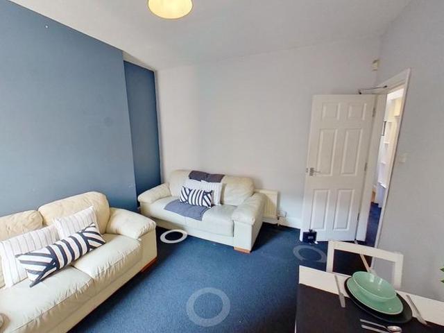 54 Balfour Road, Lenton, Nottingham. 4 bed house to rent £650 pcm £150 pw