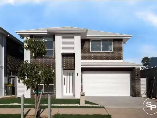 54 Brabham Drive, Oran Park House for rent Listed by Dean Bri.