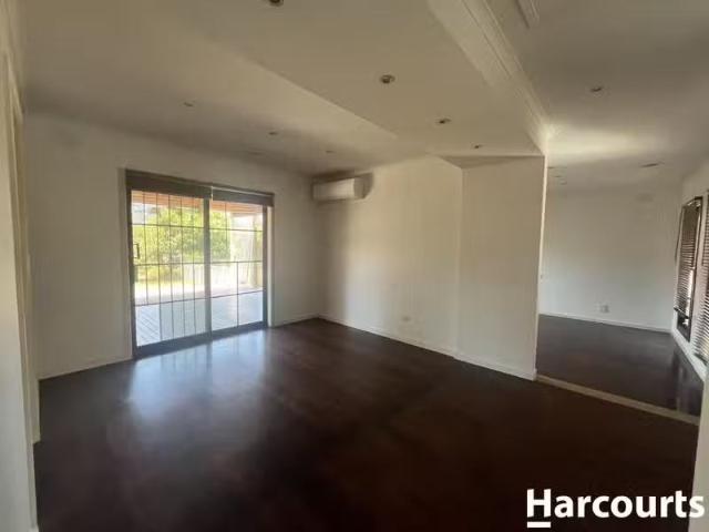 54 Canberra Avenue, HOPPERS CROSSING, VIC 3029 House for Rent