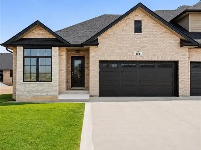 54 CALLAMS BAY CRESCENT