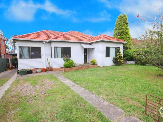 54 Castelneau Street, CARINGBAH NSW 2229