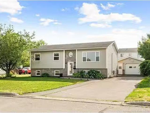 54 Castle, Moncton, NB, E1A 6M1 house for sale Listing ID N.
