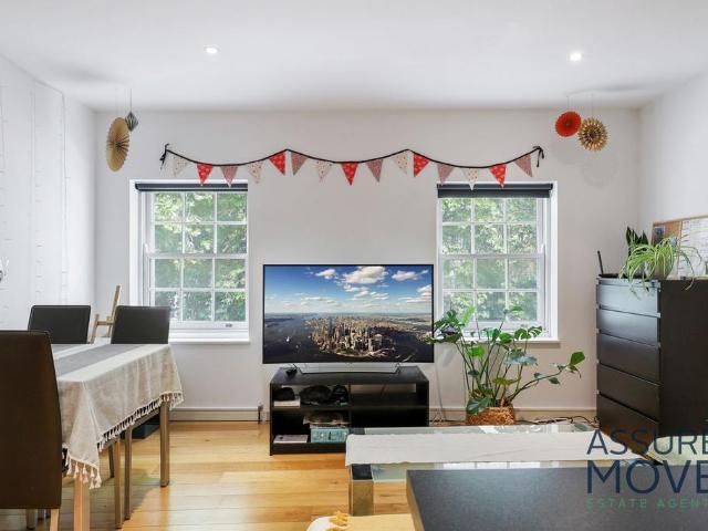54 Cavell Street, London, E1 2 bed apartment to rent £2,300 pcm £531 pw