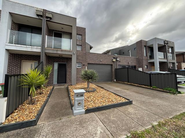 54 Coronet Avenue, ROXBURGH PARK, VIC 3064