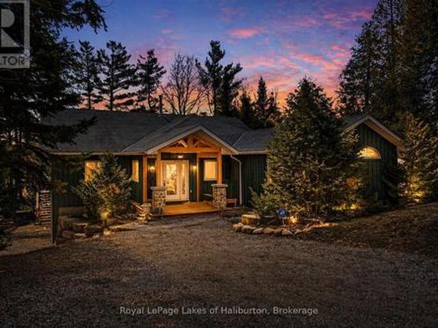 54 Clearview Drive, Trent Lakes, ON, K0M 2A0 Luxury House for sale | Listing ID X13038 | Royal LePage Carriage Trade Luxury Properties