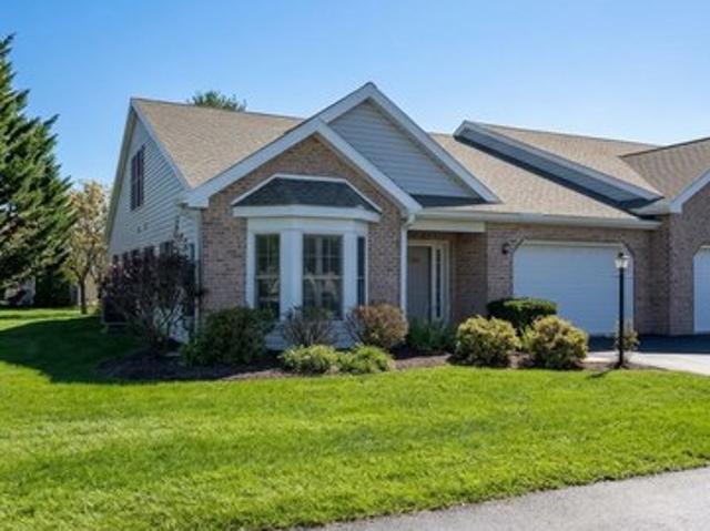 54 Creek Bank Dr, Mechanicsburg, PA 17050