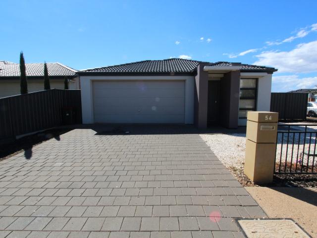 54 East Parkway, Andrews Farm