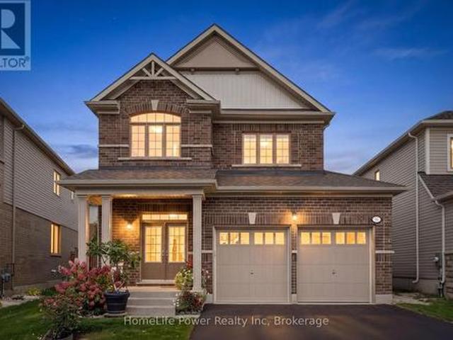 54 Elliot Avenue E, Centre Wellington Fergus, ON, N1M 0G9 house for sale | Listing ID X13802 | Royal LePage