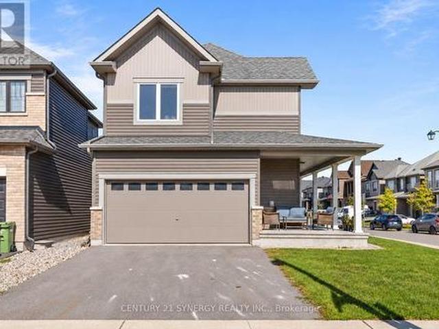 54 Eramosa Crescent, Ottawa, ON, K2T 0R3 house for sale | Listing ID X13788 | Royal LePage
