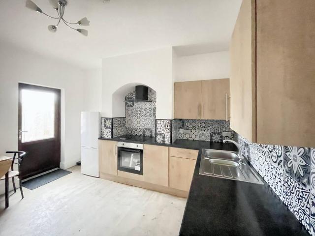 54 Furnival Road, Doncaster DN4 2 bed flat to rent £650 pcm £150 pw