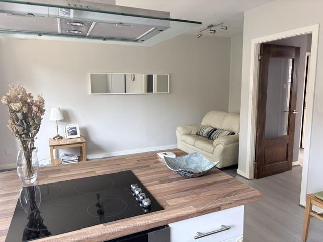 54 Hillpark Wood, Edinburgh EH4, 3 bed flat to rent, £1,899 pcm | PrimeLocation