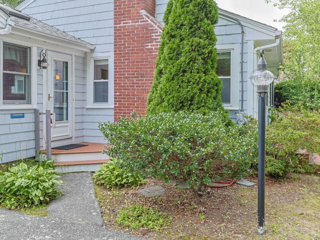 54 Lucerne Ave