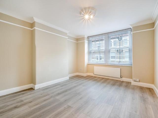 54, Mitre Road SE1 3 bed apartment to rent £2,950 pcm £681 pw