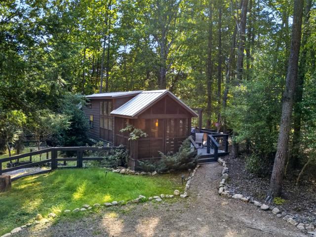 54 Mountain Laurel Ln