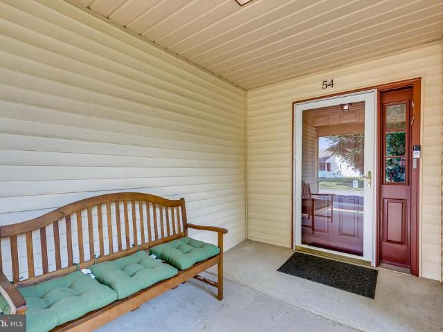 54 N Horseshoe Lane