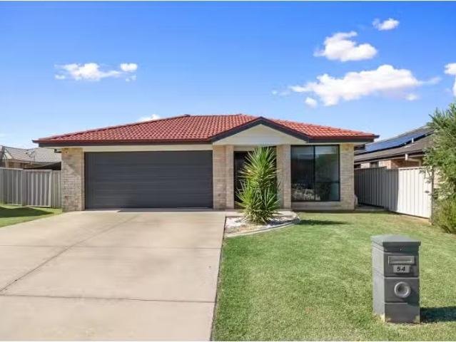 54 Orley Drive, Tamworth House for rent Listed by Talia Woolf.